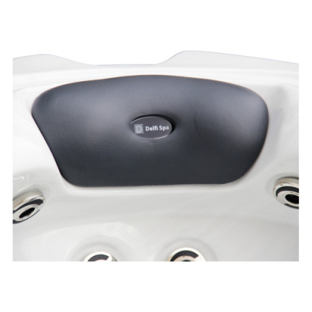 Гидромассажный спа-бассейн Delfi Spa Samana